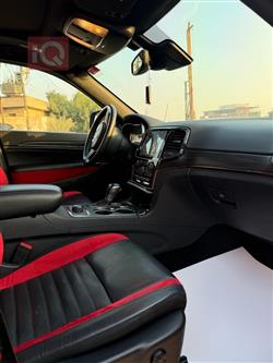 جیپ گراند شیرۆکی